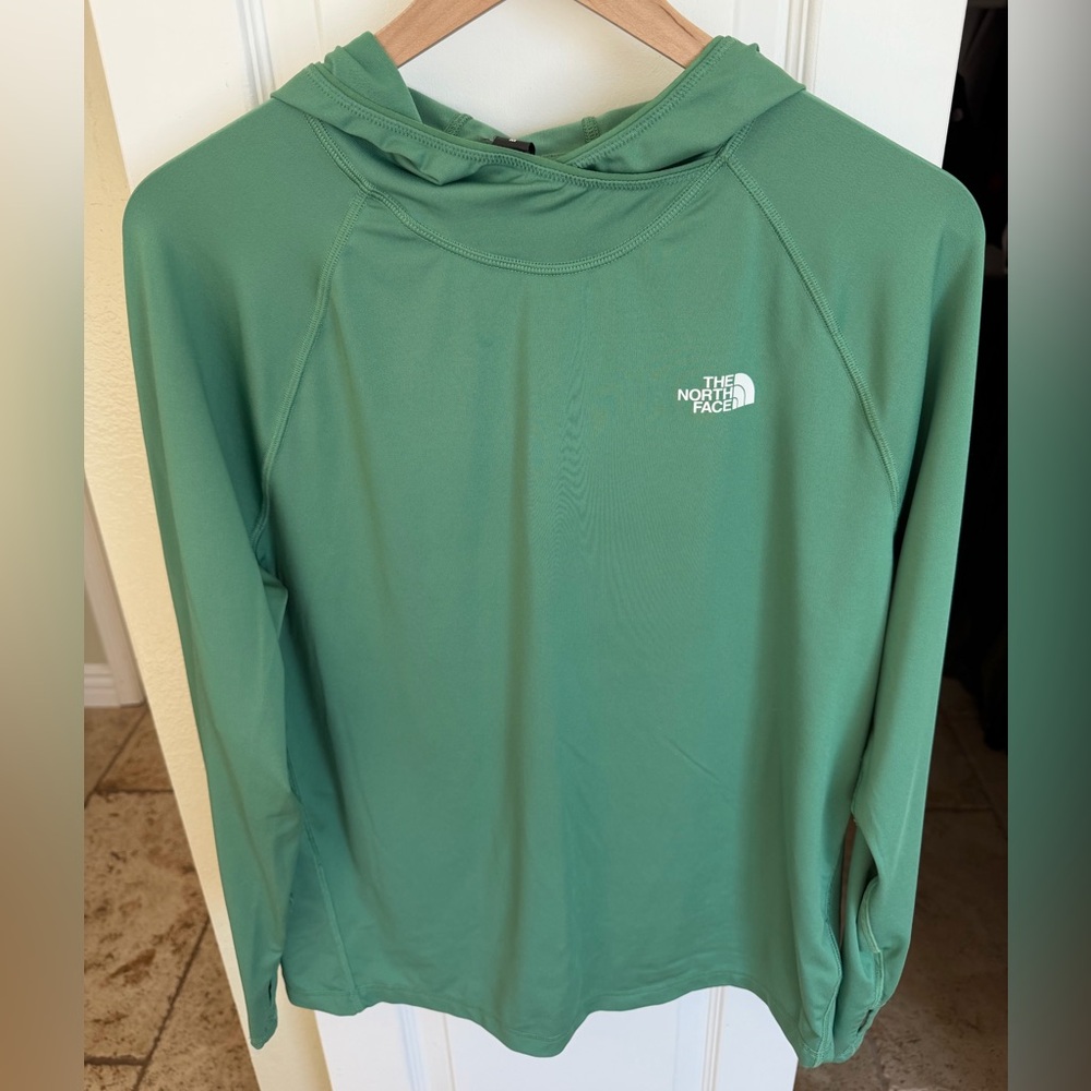 The North Face Green Men’s Baselayer With Hood MEDIUM